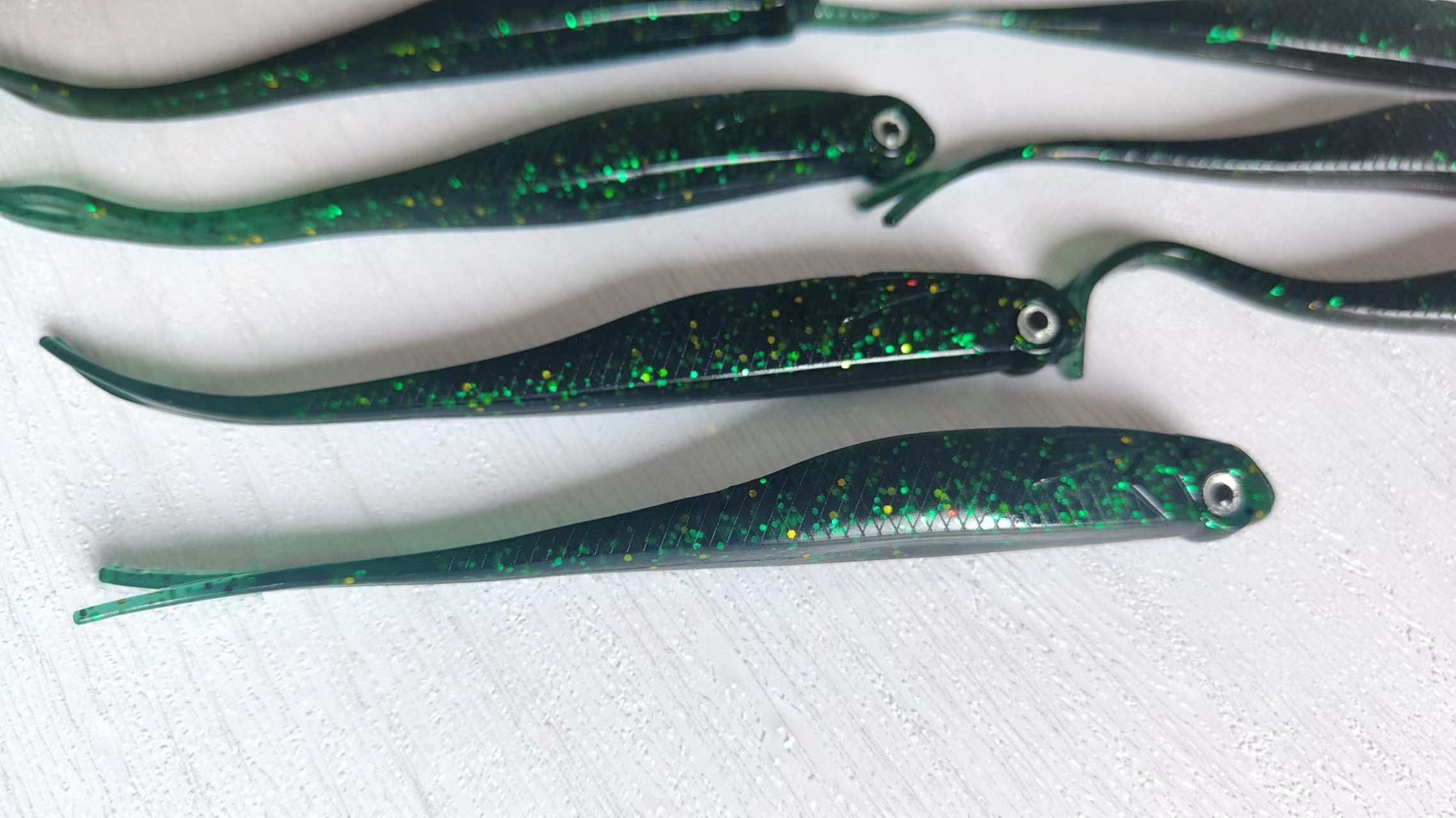 10pcs Shad Soft Lure Fork Tail 8.5g 13cm Green